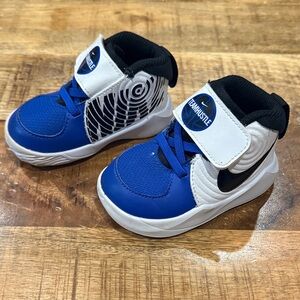 Nike Kids Blue and White Techhustle Sneakers